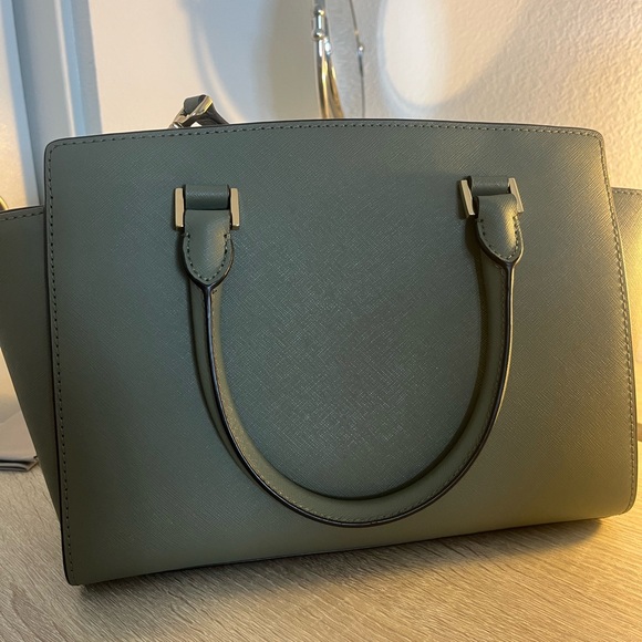 Michael Kors Selma - Picture 7 of 14